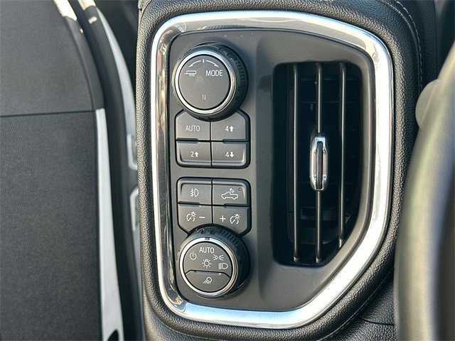 Used 2023 Chevrolet Silverado 3500 High Country image 17