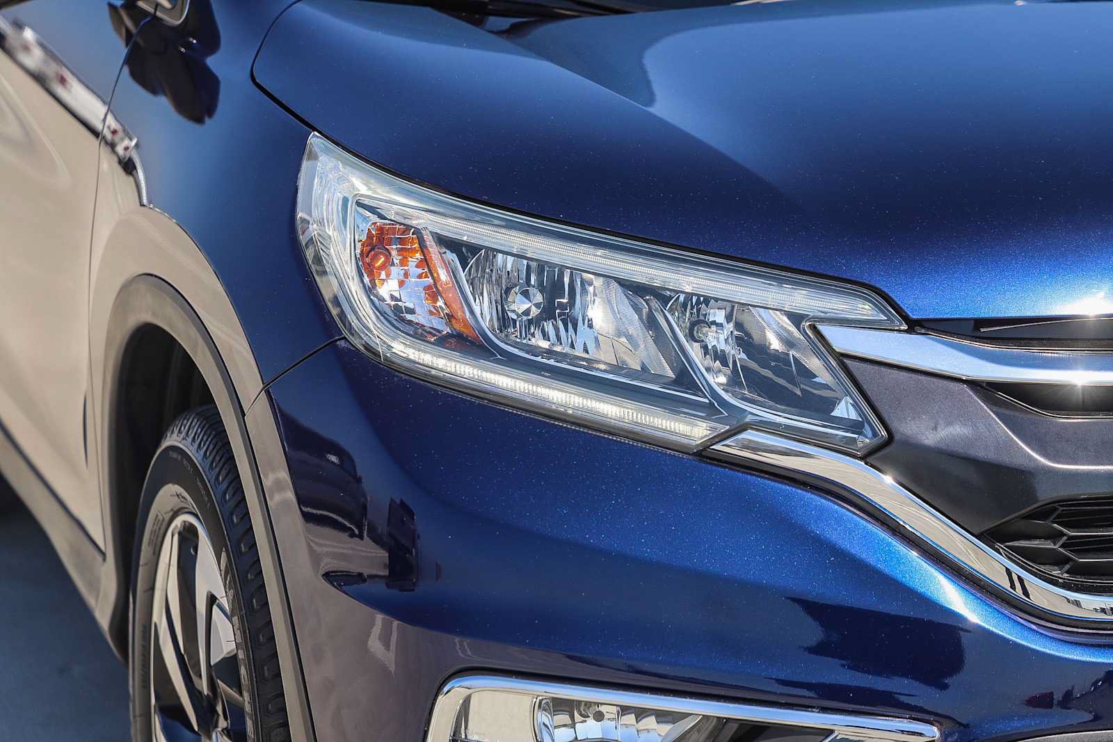 Used 2016 Honda CR-V Touring image 4