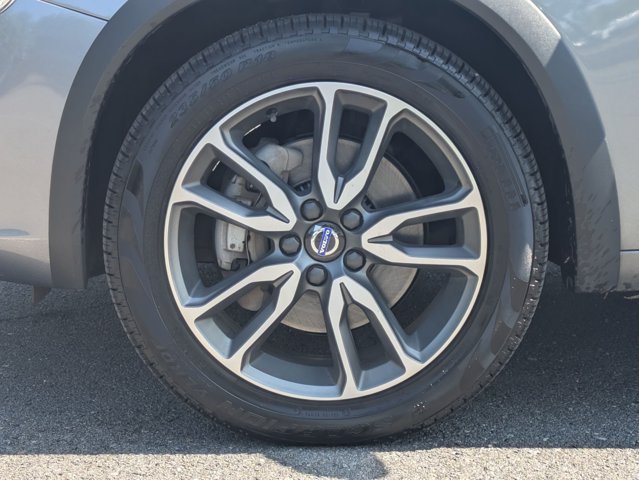 Used 2017 Volvo V60 T5 Cross Country Platinum AWD/4WD image 25