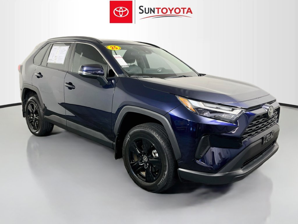 Used 2025 Toyota RAV4 XLE w/ Convenience Package FWD image 1