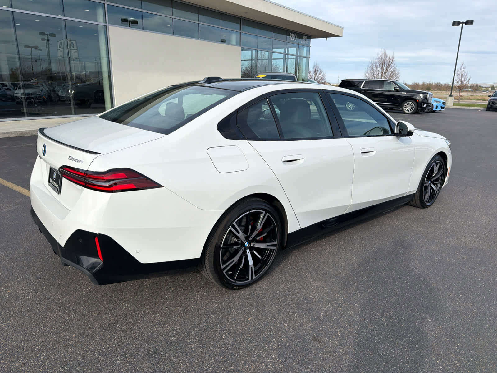 Certified 2026 BMW 550e xDrive AWD/4WD image 47