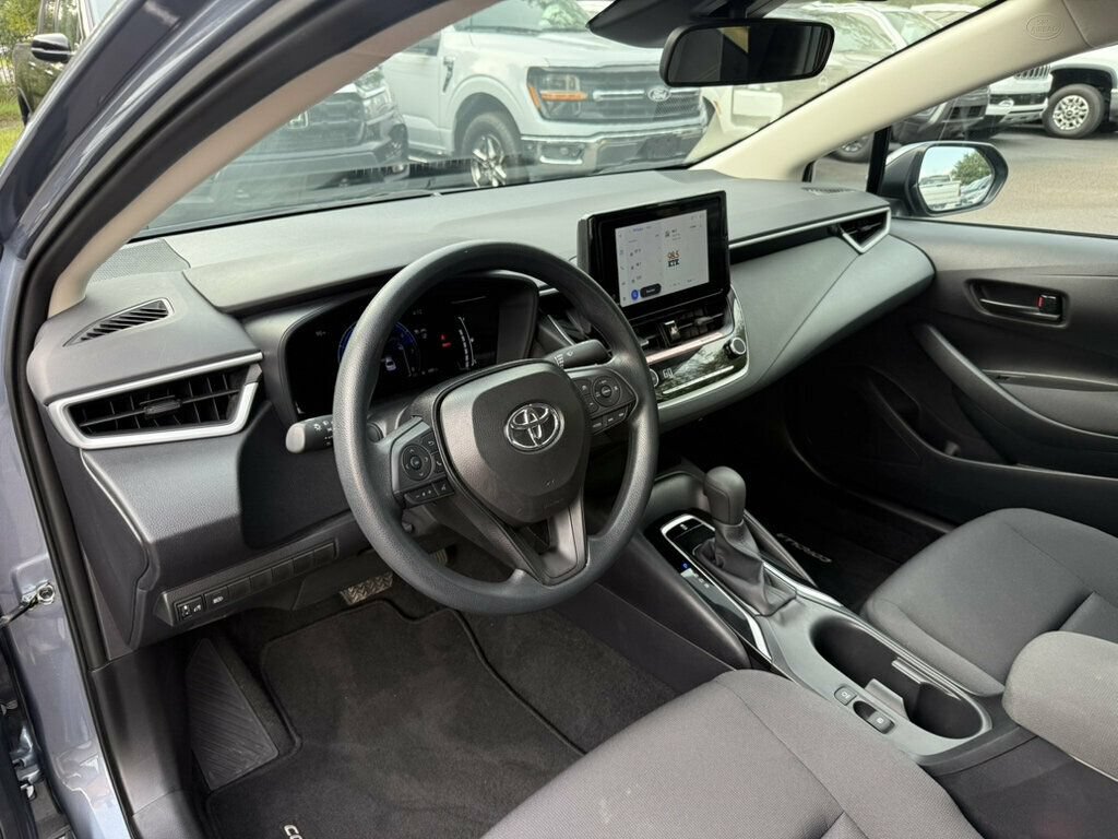 Used 2026 Toyota Corolla LE FWD image 3