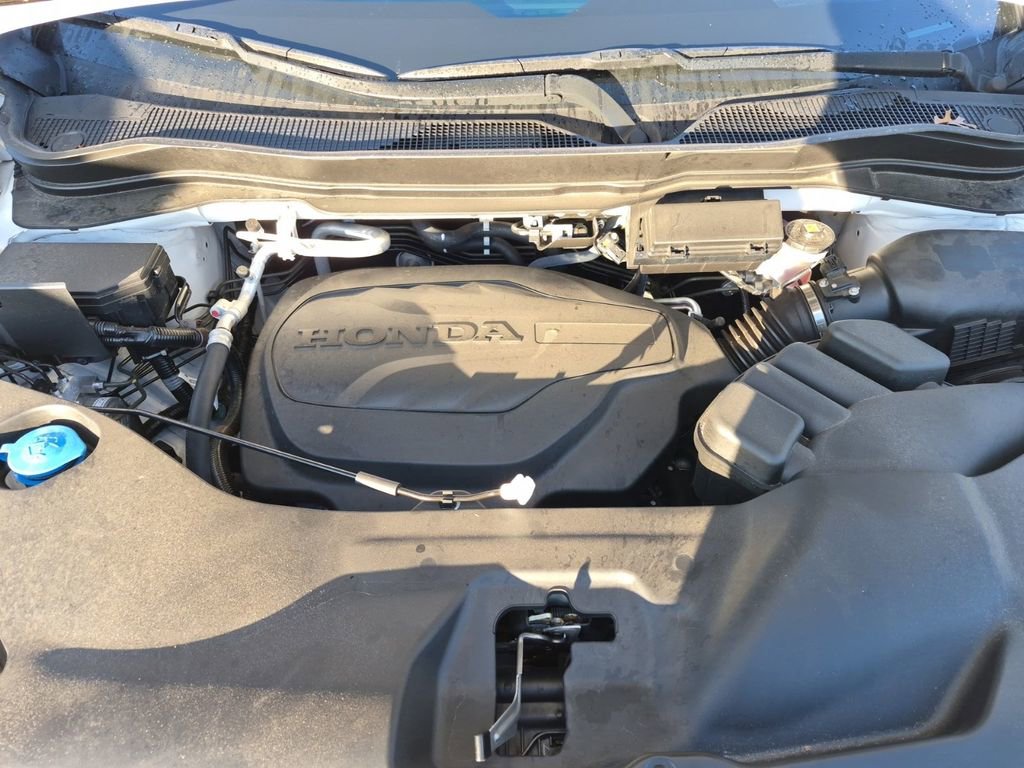 Used 2025 Honda Ridgeline Black Edition image 8