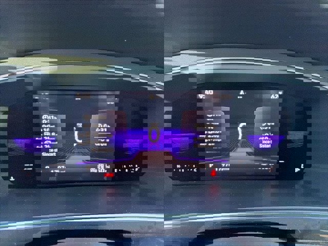 Certified 2023 Volkswagen Tiguan SE R-Line image 22