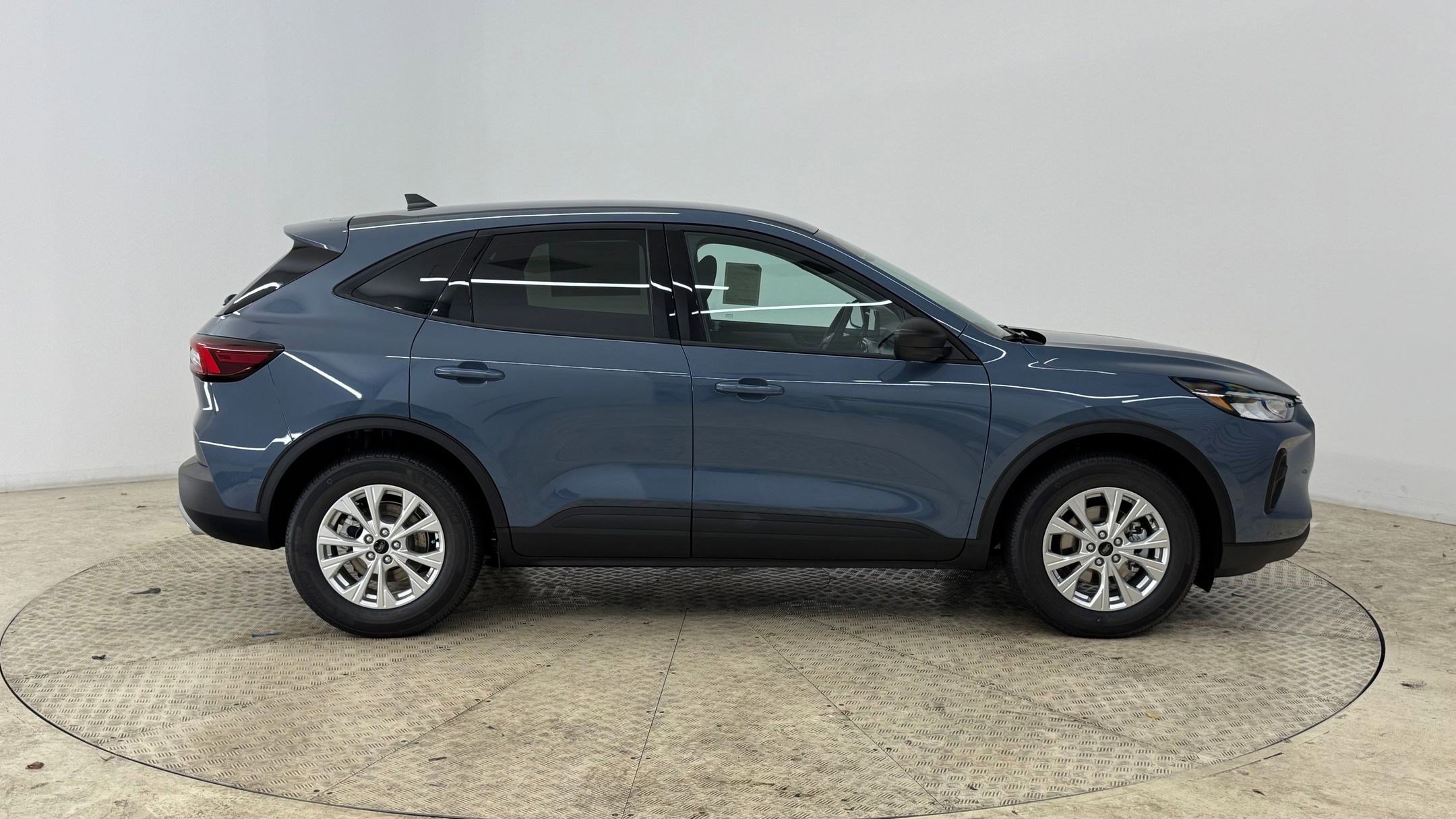 New 2026 Ford Escape Active w/ Cold Weather Package FWD image 8