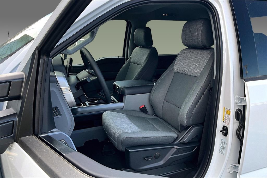 New 2026 Ford F350 XLT w/ XLT Premium Package image 6