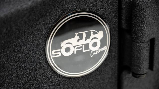 Used 2025 Jeep Gladiator Sport image 29