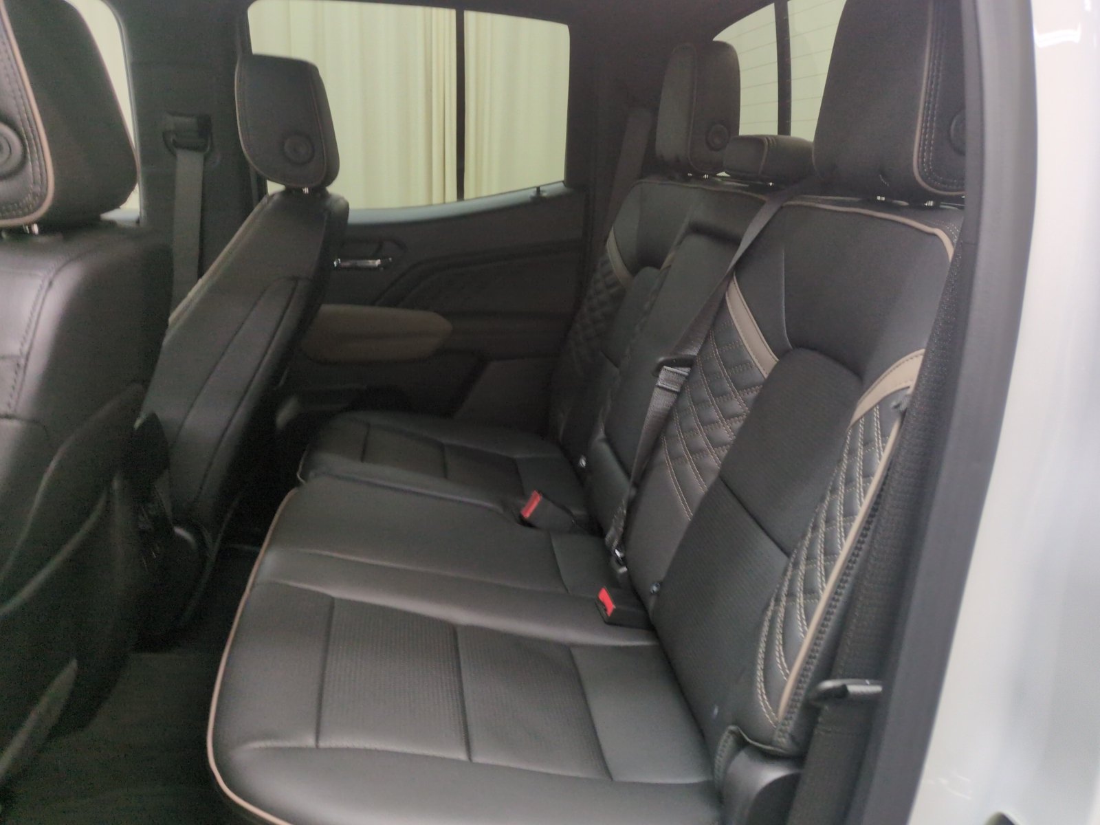 New 2026 GMC Canyon Denali AWD/4WD image 23