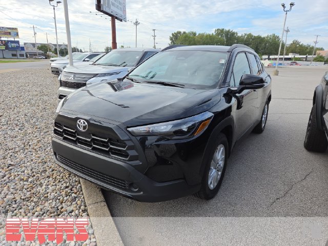 Used 2026 Toyota Corolla Cross LE FWD image 3