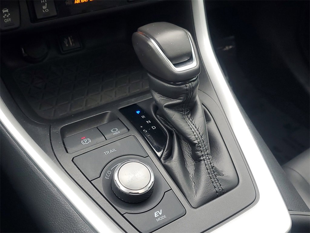 Certified 2024 Toyota RAV4 XSE image 30