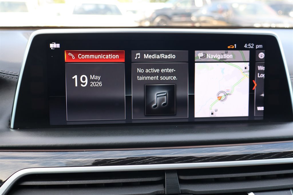 Used 2018 BMW 750i xDrive AWD/4WD image 24