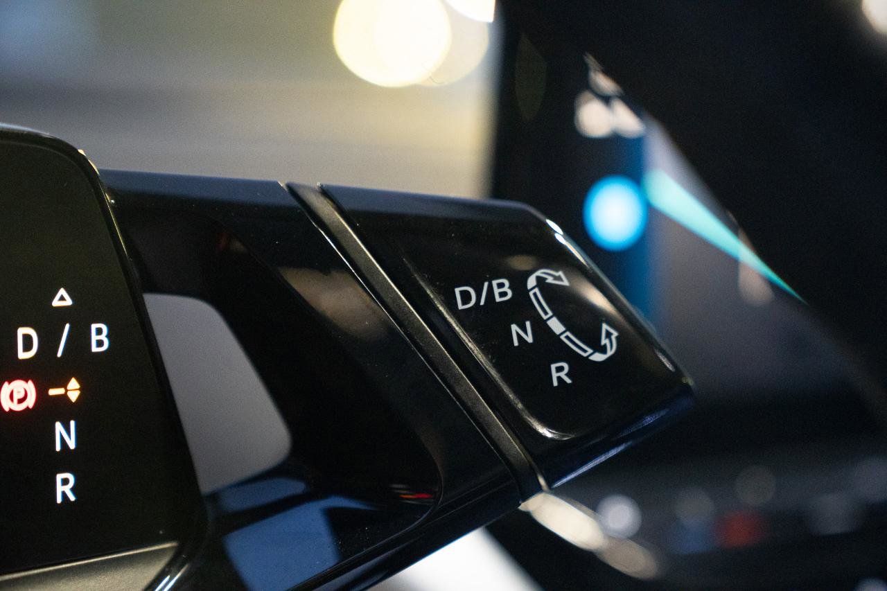 Used 2022 Volkswagen ID.4 Pro RWD image 34