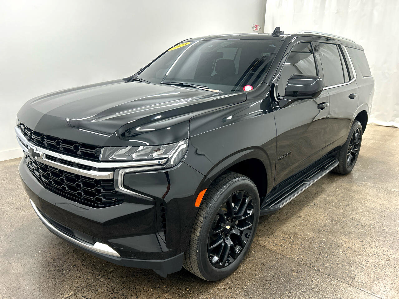 Used 2023 Chevrolet Tahoe LS image 3