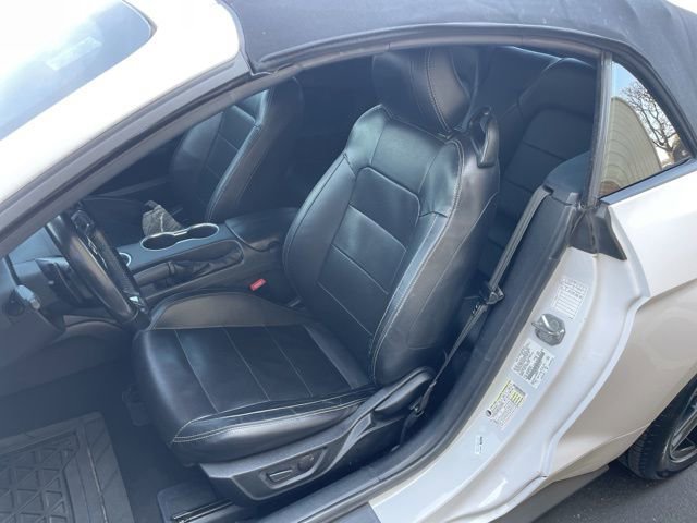 Used 2021 Ford Mustang Premium image 23