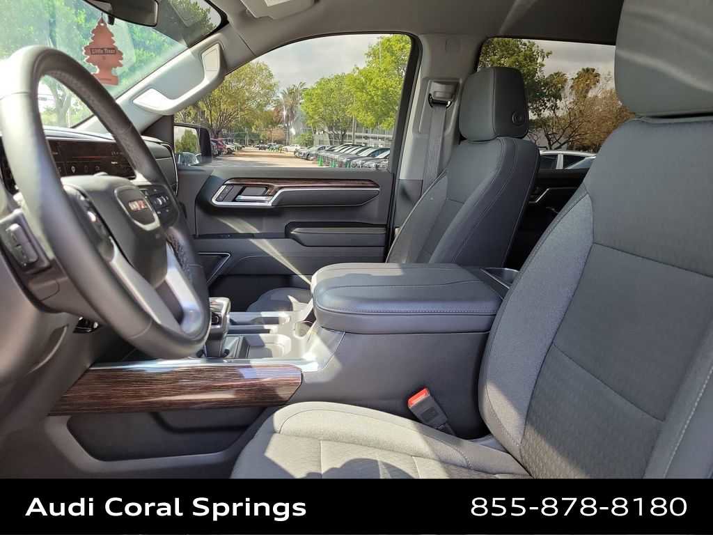 Used 2025 GMC Sierra 1500 Elevation w/ Preferred Package AWD/4WD image 19