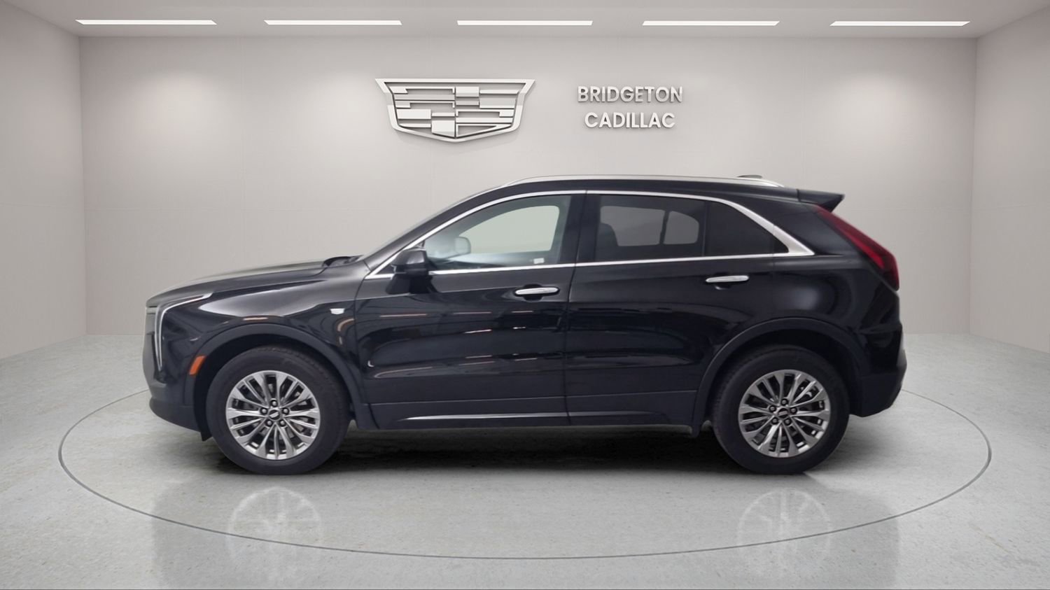 Used 2024 Cadillac XT4 Premium Luxury image 4