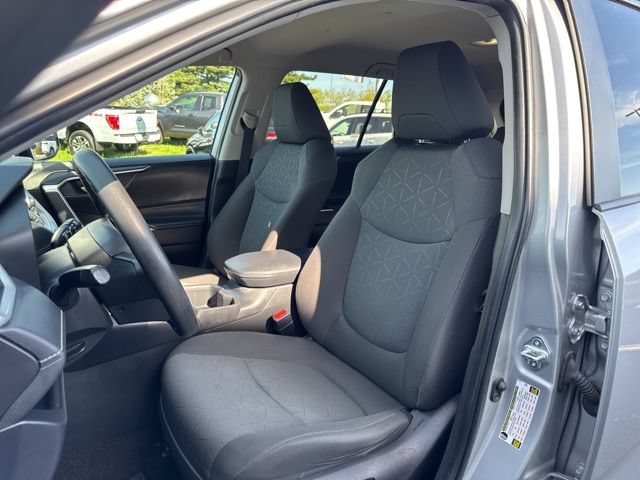 Used 2023 Toyota RAV4 XLE AWD/4WD image 7