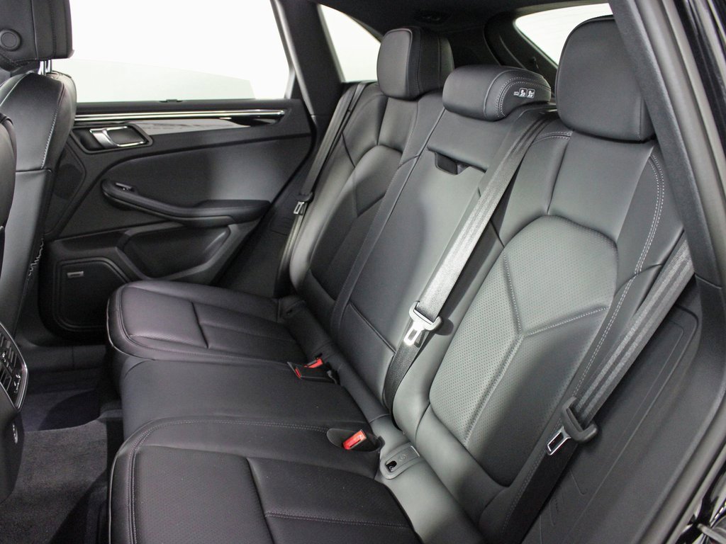 New 2026 Porsche Macan image 34
