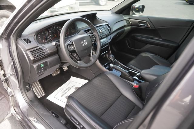Used 2016 Honda Accord Sport image 8