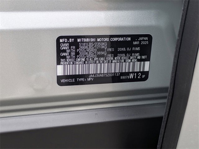 New 2025 Mitsubishi Outlander SE image 38