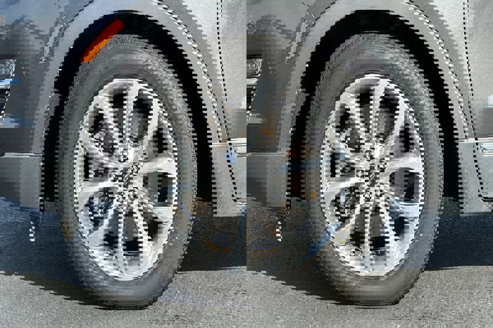 Used 2017 Lincoln MKC Select w/ Select Plus Package image 32