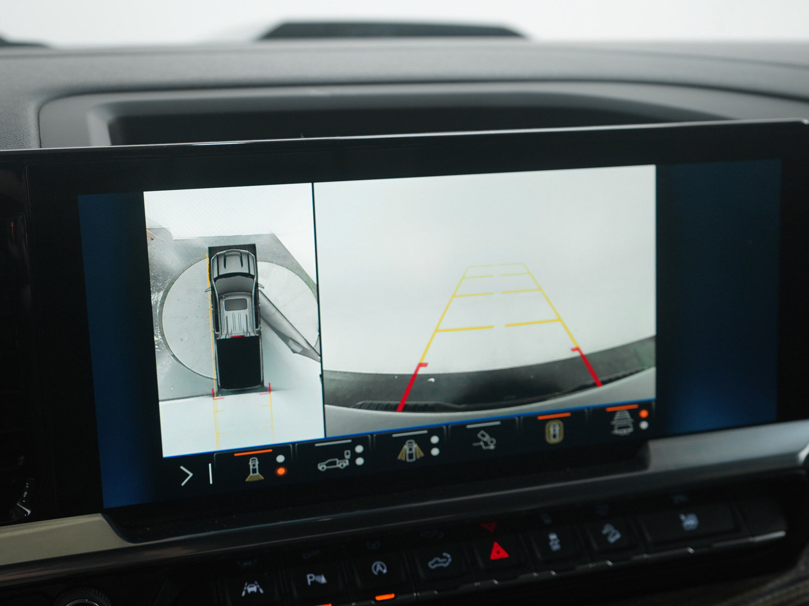 Used 2025 Chevrolet Silverado 1500 LT Trail Boss w/ LT Trail Boss Premium Package image 26