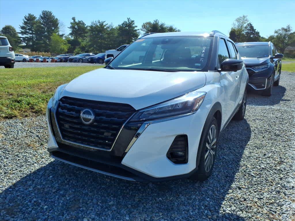 Used 2024 Nissan Kicks SR FWD image 3