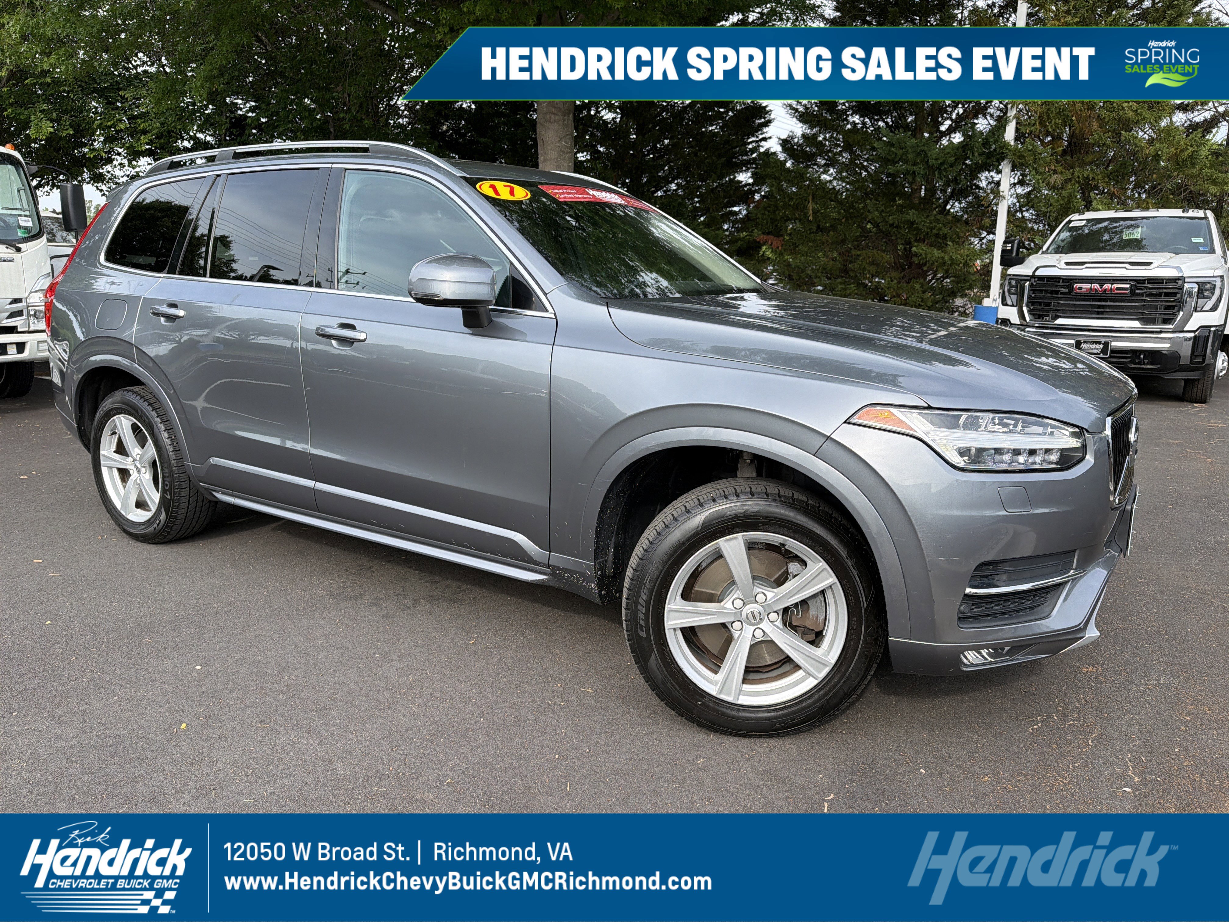 Used 2017 Volvo XC90 T5 Momentum w/ Vision Package image 1
