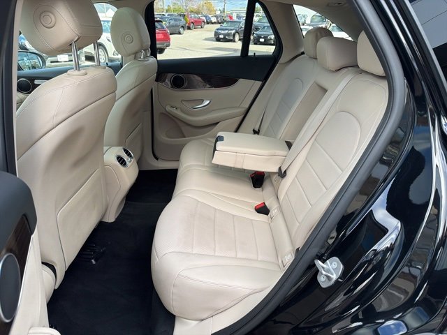 Used 2021 Mercedes-Benz GLC 300 4MATIC image 32