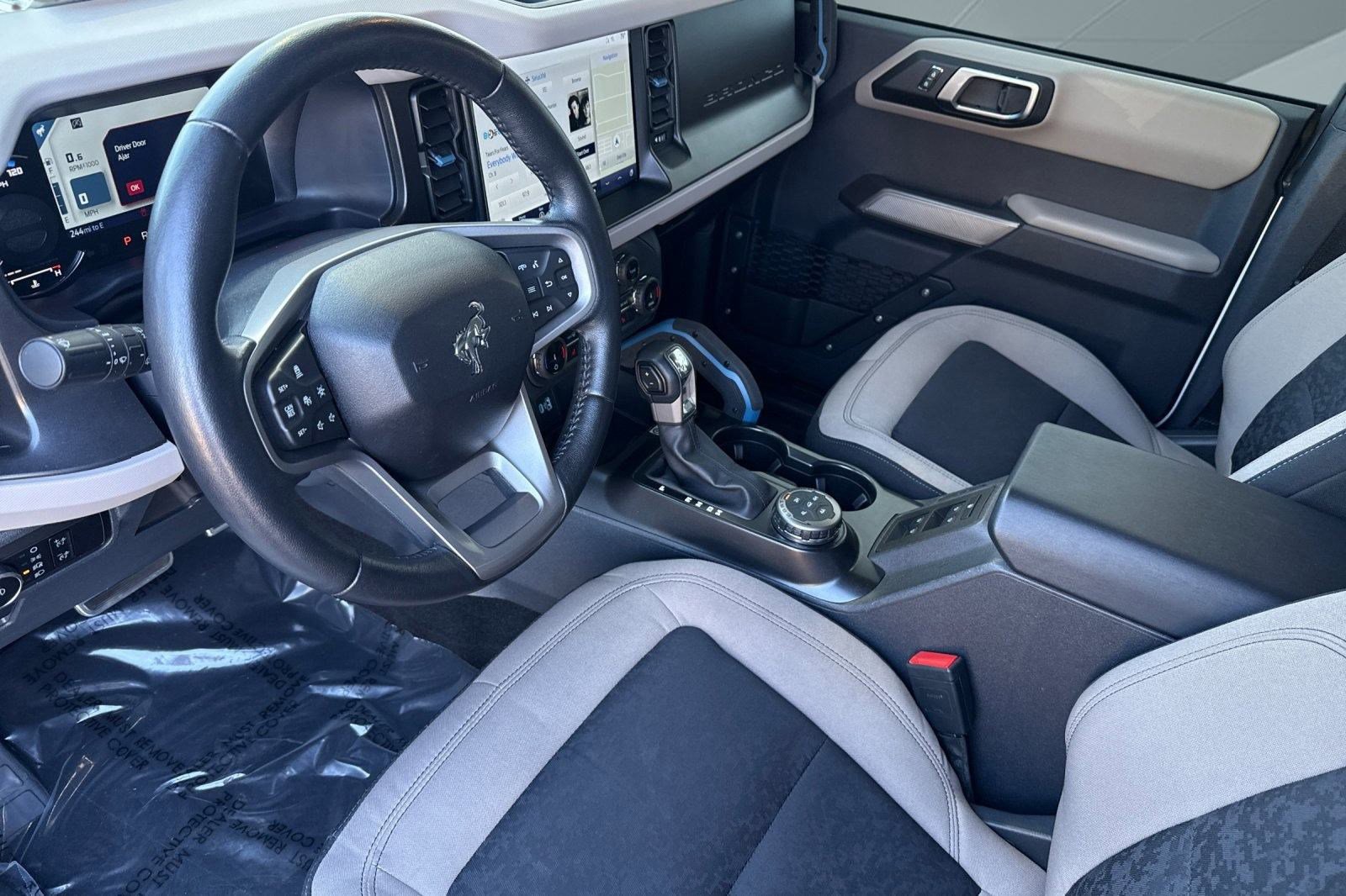 Used 2022 Ford Bronco Wildtrak image 4