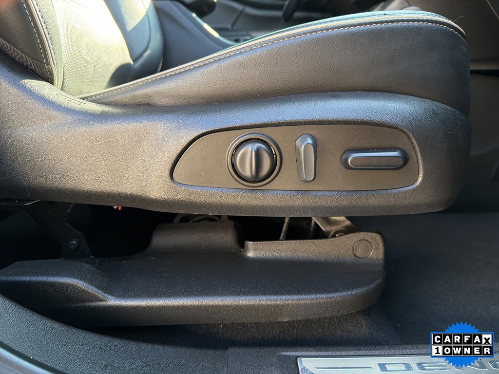 Used 2022 GMC Acadia Denali w/ Denali Ultimate Package image 16