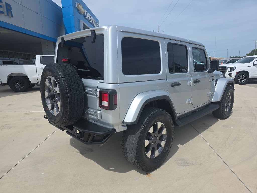 Used 2022 Jeep Wrangler Unlimited Sahara AWD/4WD image 19