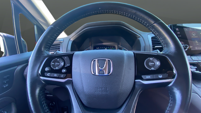 Used 2018 Honda Odyssey Touring image 16