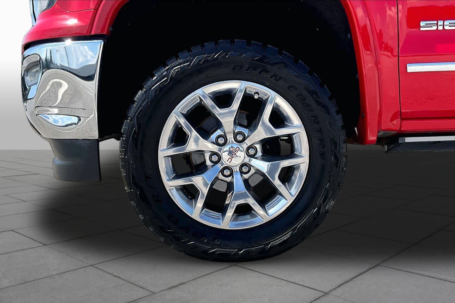 Used 2016 GMC Sierra 1500 SLT w/ SLT Premium Package AWD/4WD image 11