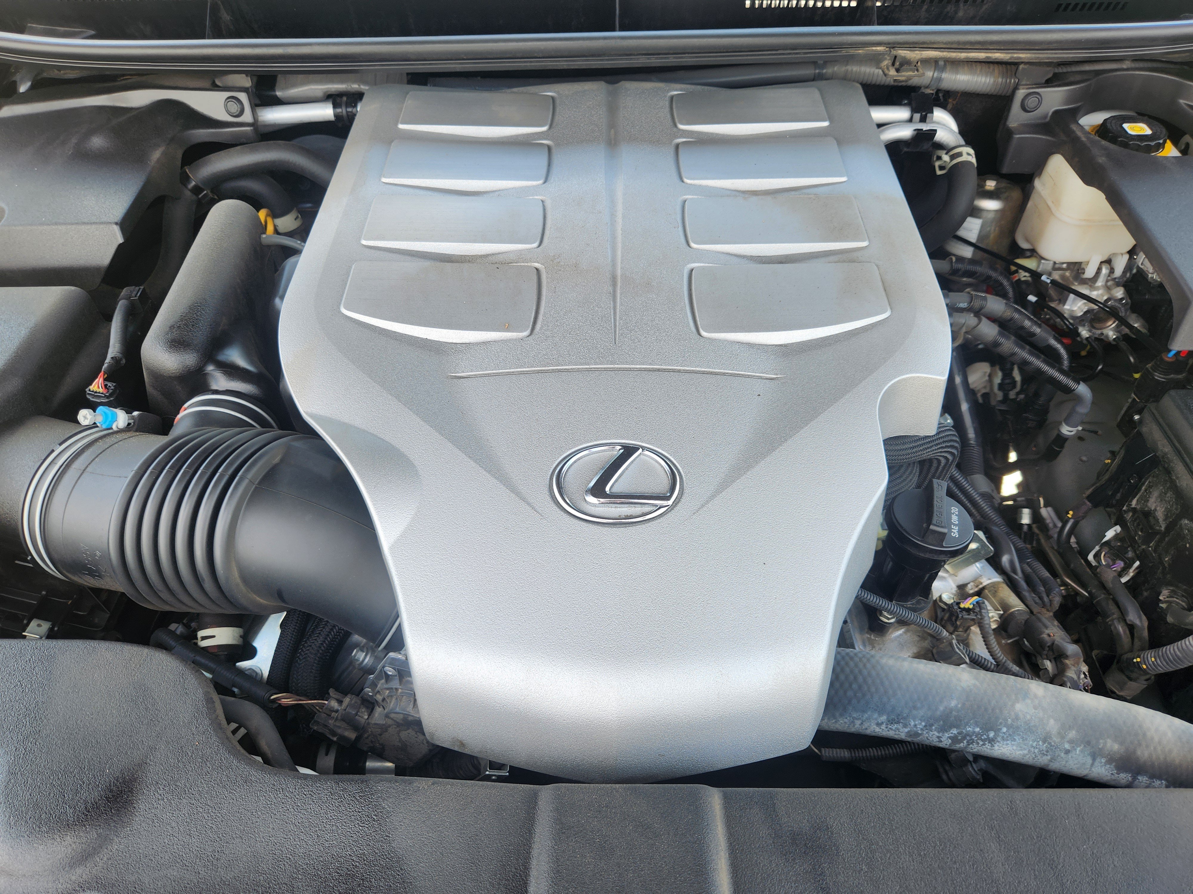 Used 2023 Lexus GX 460 Luxury w/ Sport Design Package AWD/4WD image 33