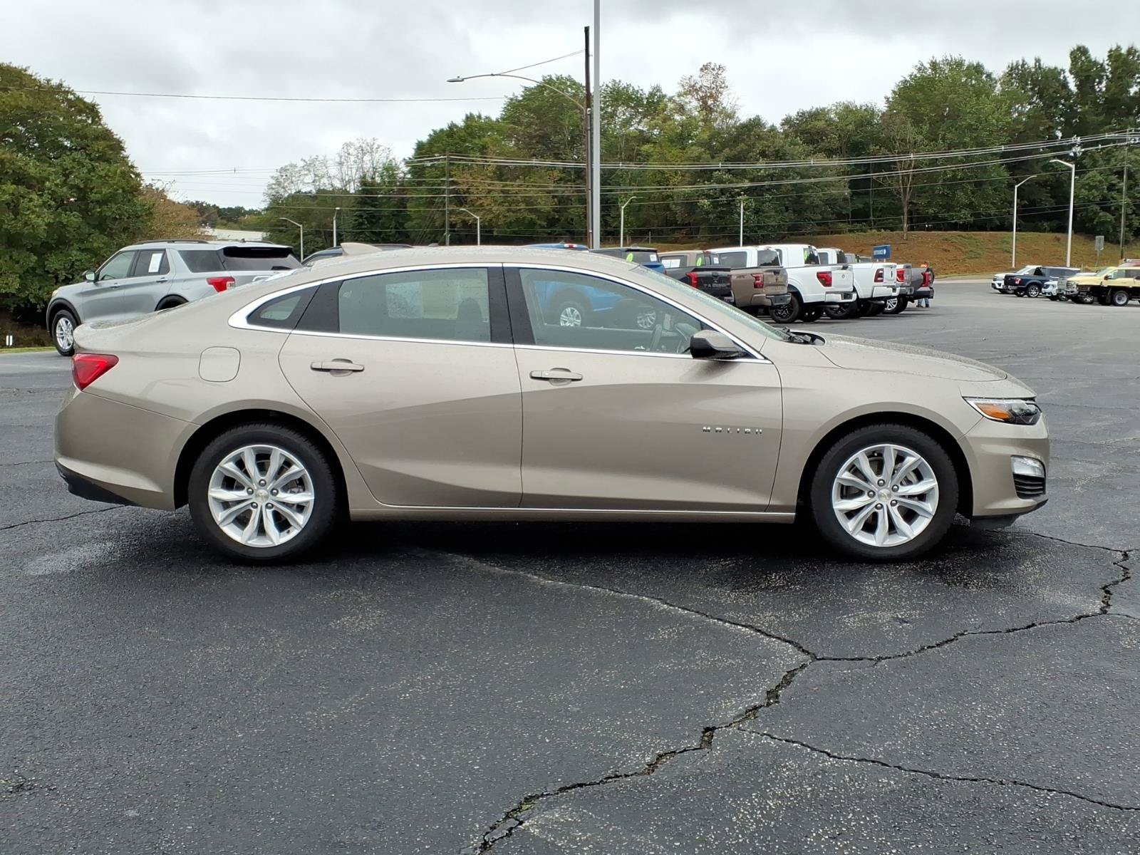 Used 2024 Chevrolet Malibu LT FWD image 9