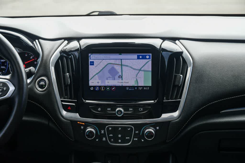 Used 2022 Chevrolet Traverse Premier FWD image 13