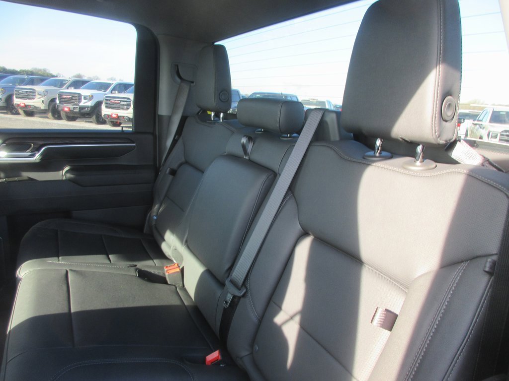 New 2026 GMC Sierra 2500 SLT w/ SLT Convenience Package image 15
