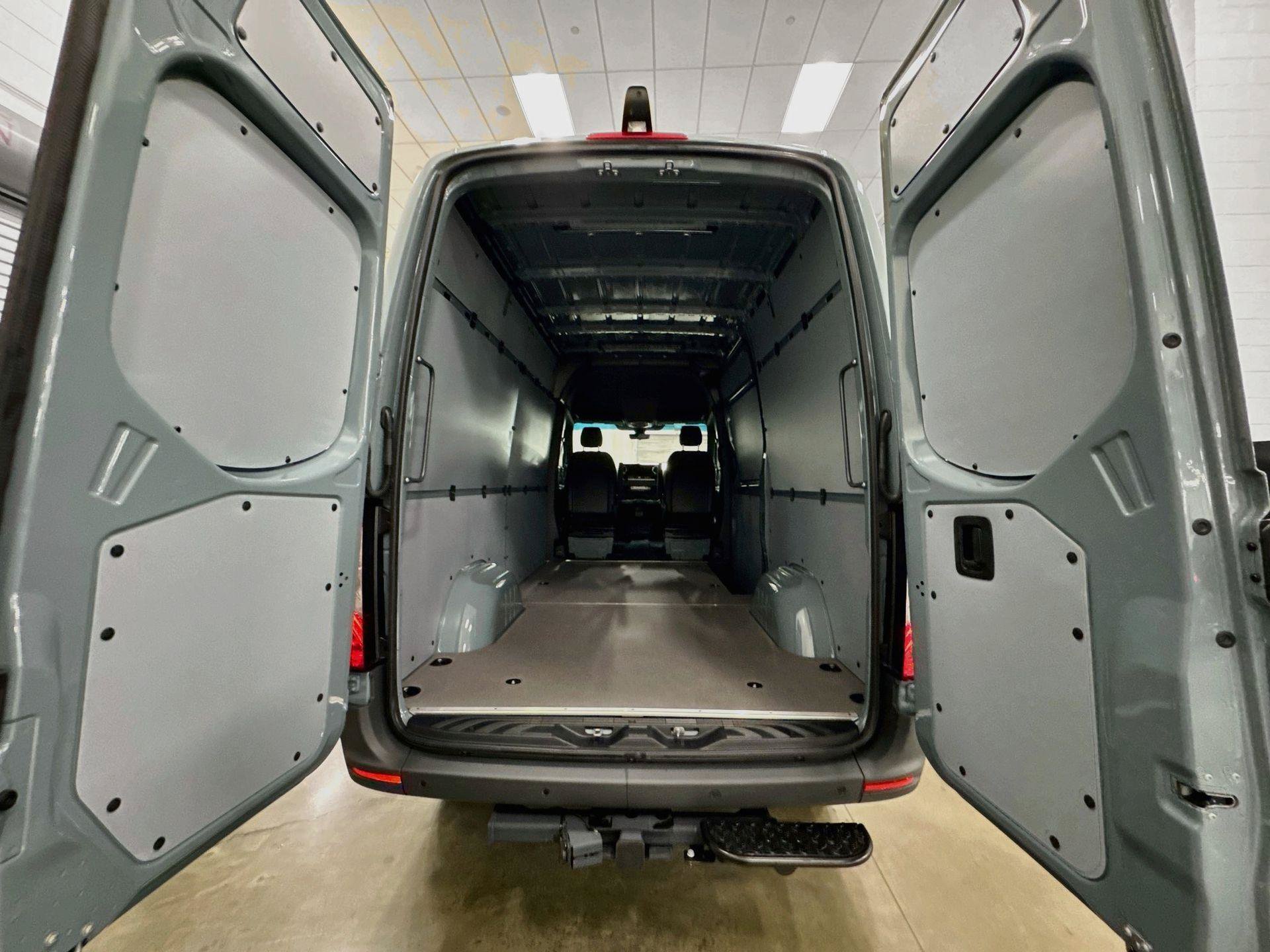 Used 2026 Mercedes-Benz Sprinter 2500 image 5