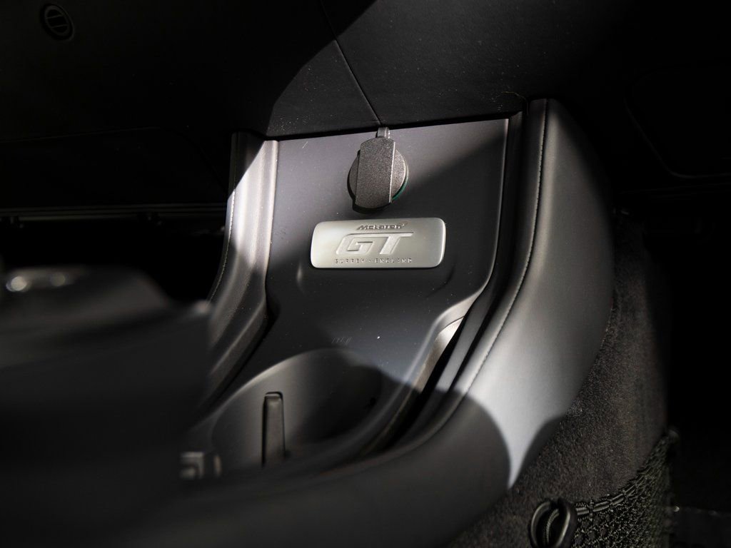 Used 2020 McLaren GT image 24