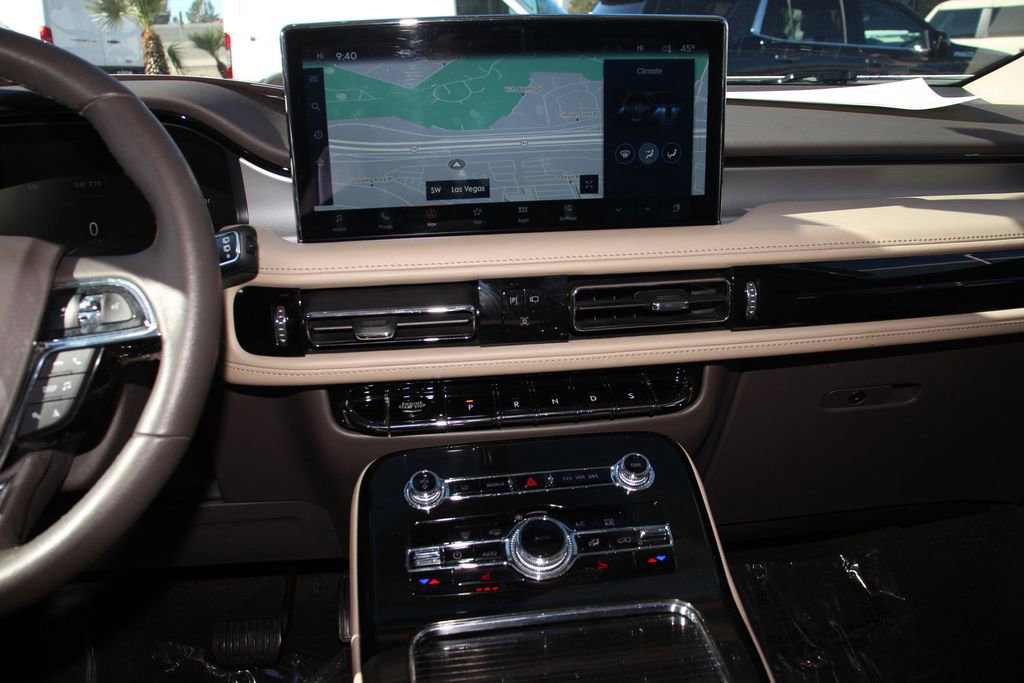 Certified 2022 Lincoln Nautilus AWD w/ Premium Package image 13