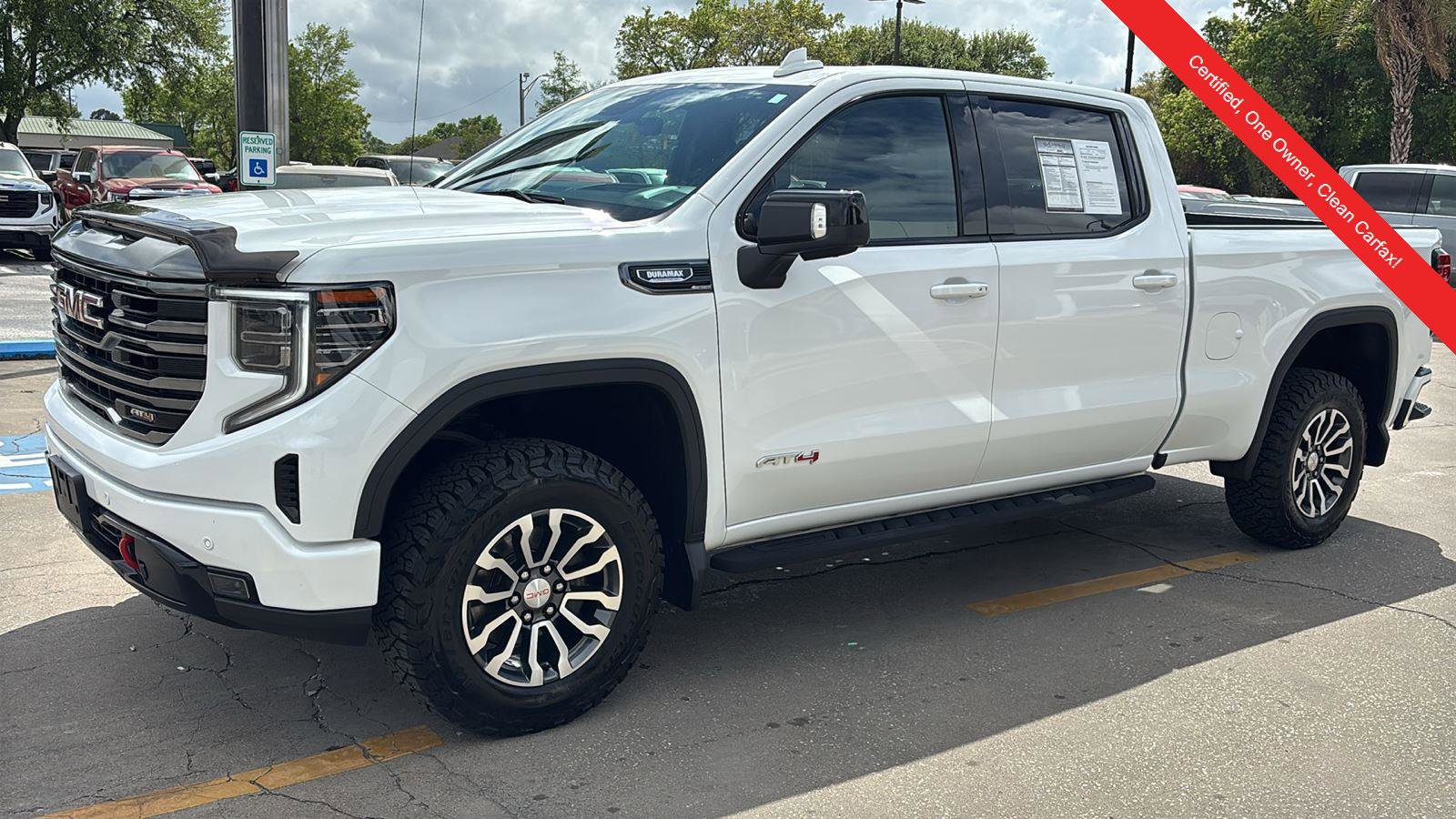 Used 2023 GMC Sierra 1500 AT4 w/ AT4 Premium Package AWD/4WD image 3