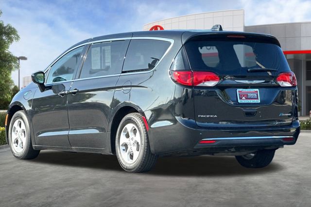 Used 2018 Chrysler Pacifica Touring Plus image 8