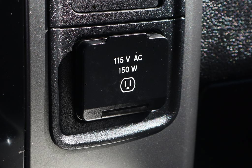 Used 2018 RAM 2500 Laramie w/ Sport Appearance Group AWD/4WD image 31