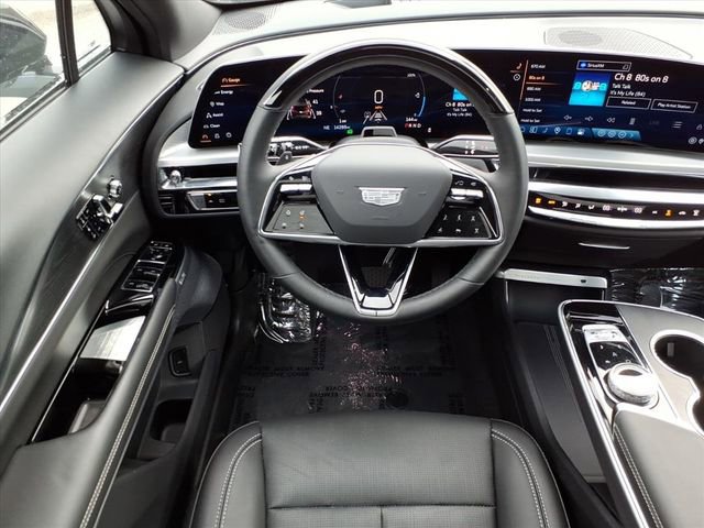 Certified 2025 Cadillac Lyriq Luxury w/ LPO, Floor Liner Package AWD/4WD image 16