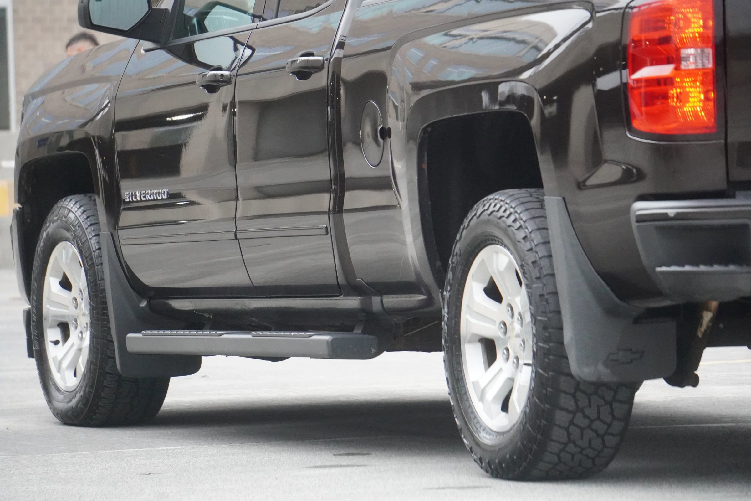 Used 2018 Chevrolet Silverado 1500 LT w/ All Star Edition AWD/4WD image 24