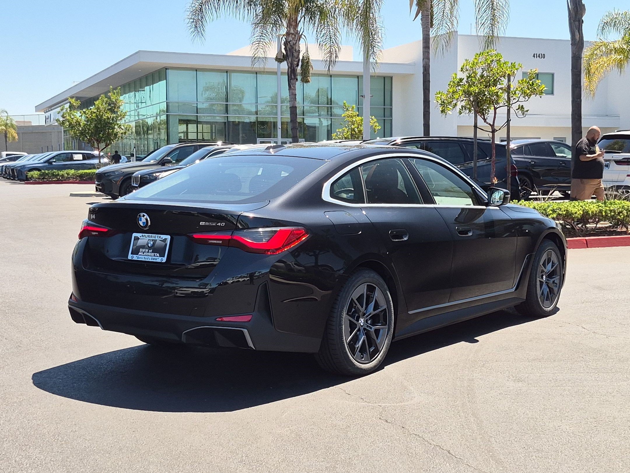New 2026 BMW i4 eDrive40 w/ Parking Assistance Package RWD image 10
