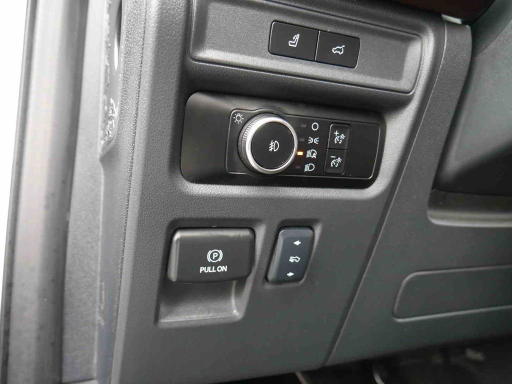 Used 2024 Ford Expedition Max Limited image 34