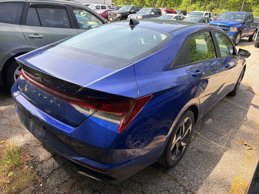 Used 2023 Hyundai Elantra SEL w/ Convenience Package FWD image 4
