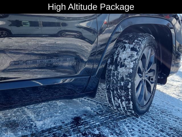 Used 2019 Jeep Cherokee High Altitude image 17